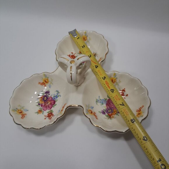 Porcelain 3 Compartment Floral Nut Dish Gold Trim Scalloped Edge Japan Vintage - Picture 3 of 14